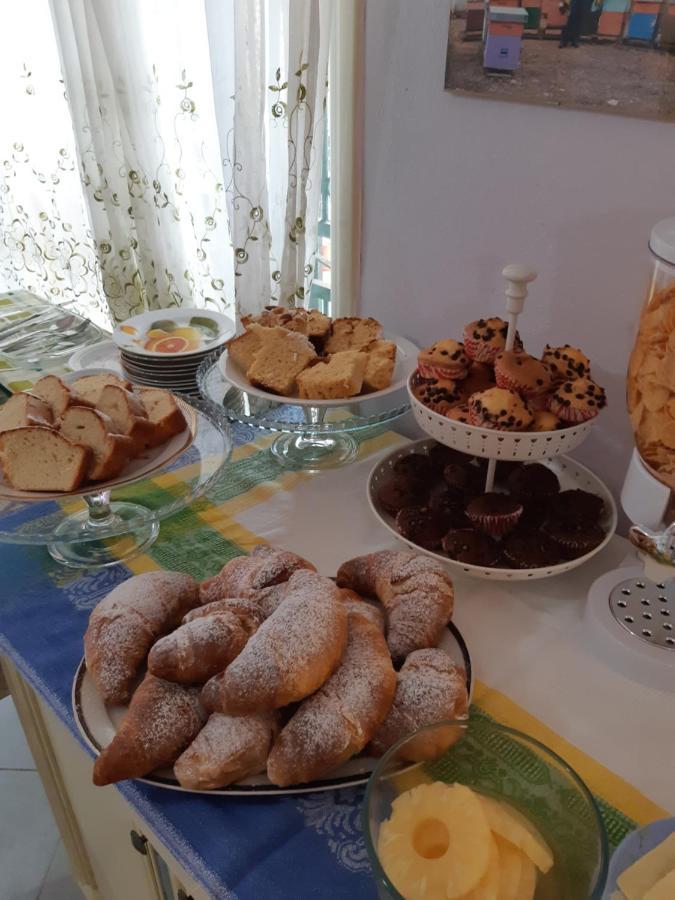 Affittacamere Da Antonella Posada  Buitenkant foto